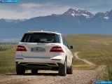 Ð¤Ð¾Ñ‚Ð¾Ð³Ñ€Ð°Ñ„Ð¸Ñ Ð°Ð²Ñ‚Ð¾Ð¼Ð¾Ð±Ð¸Ð»Ñ 2012 Mercedes-Benz M-class â„–134 Ð“Ð°Ð»ÐµÑ€ÐµÑ Ñ„Ð¾Ñ‚Ð¾Ð³Ñ€Ð°Ñ„Ð¸Ð¹ и обоев рабочего Ñтола Ñ Ð¸Ð·Ð¾Ð±Ñ€Ð°Ð¶ÐµÐ½Ð¸ÐµÐ¼ ÑкÑтерьера, интерьера, конÑтрукции и дизайнерÑких риÑунков Ð°Ð²Ñ‚Ð¾Ð¼Ð¾Ð±Ð¸Ð»Ñ 2012 Mercedes-Benz M-class.