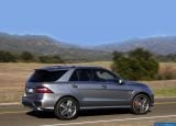 Ð¤Ð¾Ñ‚Ð¾Ð³Ñ€Ð°Ñ„Ð¸Ñ Ð°Ð²Ñ‚Ð¾Ð¼Ð¾Ð±Ð¸Ð»Ñ 2012 Mercedes-Benz ML63 AMG â„–038 Ð“Ð°Ð»ÐµÑ€ÐµÑ Ñ„Ð¾Ñ‚Ð¾Ð³Ñ€Ð°Ñ„Ð¸Ð¹ и обоев рабочего Ñтола Ñ Ð¸Ð·Ð¾Ð±Ñ€Ð°Ð¶ÐµÐ½Ð¸ÐµÐ¼ ÑкÑтерьера, интерьера, конÑтрукции и дизайнерÑких риÑунков Ð°Ð²Ñ‚Ð¾Ð¼Ð¾Ð±Ð¸Ð»Ñ 2012 Mercedes-Benz ML63 AMG.