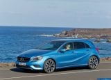Ð¤Ð¾Ñ‚Ð¾Ð³Ñ€Ð°Ñ„Ð¸Ñ Ð°Ð²Ñ‚Ð¾Ð¼Ð¾Ð±Ð¸Ð»Ñ 2013 Mercedes-Benz A-class â„–040 Ð“Ð°Ð»ÐµÑ€ÐµÑ Ñ„Ð¾Ñ‚Ð¾Ð³Ñ€Ð°Ñ„Ð¸Ð¹ и обоев рабочего Ñтола Ñ Ð¸Ð·Ð¾Ð±Ñ€Ð°Ð¶ÐµÐ½Ð¸ÐµÐ¼ ÑкÑтерьера, интерьера, конÑтрукции и дизайнерÑких риÑунков Ð°Ð²Ñ‚Ð¾Ð¼Ð¾Ð±Ð¸Ð»Ñ 2013 Mercedes-Benz A-class.