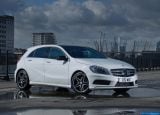 Ð¤Ð¾Ñ‚Ð¾Ð³Ñ€Ð°Ñ„Ð¸Ñ Ð°Ð²Ñ‚Ð¾Ð¼Ð¾Ð±Ð¸Ð»Ñ 2013 Mercedes-Benz A-class UK-version â„–023 Ð“Ð°Ð»ÐµÑ€ÐµÑ Ñ„Ð¾Ñ‚Ð¾Ð³Ñ€Ð°Ñ„Ð¸Ð¹ и обоев рабочего Ñтола Ñ Ð¸Ð·Ð¾Ð±Ñ€Ð°Ð¶ÐµÐ½Ð¸ÐµÐ¼ ÑкÑтерьера, интерьера, конÑтрукции и дизайнерÑких риÑунков Ð°Ð²Ñ‚Ð¾Ð¼Ð¾Ð±Ð¸Ð»Ñ 2013 Mercedes-Benz A-class UK-version.