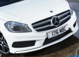Ð¤Ð¾Ñ‚Ð¾Ð³Ñ€Ð°Ñ„Ð¸Ñ Ð°Ð²Ñ‚Ð¾Ð¼Ð¾Ð±Ð¸Ð»Ñ 2013 Mercedes-Benz A-class UK-version â„–094 Ð“Ð°Ð»ÐµÑ€ÐµÑ Ñ„Ð¾Ñ‚Ð¾Ð³Ñ€Ð°Ñ„Ð¸Ð¹ и обоев рабочего Ñтола Ñ Ð¸Ð·Ð¾Ð±Ñ€Ð°Ð¶ÐµÐ½Ð¸ÐµÐ¼ ÑкÑтерьера, интерьера, конÑтрукции и дизайнерÑких риÑунков Ð°Ð²Ñ‚Ð¾Ð¼Ð¾Ð±Ð¸Ð»Ñ 2013 Mercedes-Benz A-class UK-version.