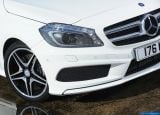 Ð¤Ð¾Ñ‚Ð¾Ð³Ñ€Ð°Ñ„Ð¸Ñ Ð°Ð²Ñ‚Ð¾Ð¼Ð¾Ð±Ð¸Ð»Ñ 2013 Mercedes-Benz A-class UK-version â„–097 Ð“Ð°Ð»ÐµÑ€ÐµÑ Ñ„Ð¾Ñ‚Ð¾Ð³Ñ€Ð°Ñ„Ð¸Ð¹ и обоев рабочего Ñтола Ñ Ð¸Ð·Ð¾Ð±Ñ€Ð°Ð¶ÐµÐ½Ð¸ÐµÐ¼ ÑкÑтерьера, интерьера, конÑтрукции и дизайнерÑких риÑунков Ð°Ð²Ñ‚Ð¾Ð¼Ð¾Ð±Ð¸Ð»Ñ 2013 Mercedes-Benz A-class UK-version.