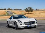 Ð¤Ð¾Ñ‚Ð¾Ð³Ñ€Ð°Ñ„Ð¸Ñ Ð°Ð²Ñ‚Ð¾Ð¼Ð¾Ð±Ð¸Ð»Ñ 2013 Mercedes-Benz SLS AMG GT Roadster â„–026 Ð“Ð°Ð»ÐµÑ€ÐµÑ Ñ„Ð¾Ñ‚Ð¾Ð³Ñ€Ð°Ñ„Ð¸Ð¹ и обоев рабочего Ñтола Ñ Ð¸Ð·Ð¾Ð±Ñ€Ð°Ð¶ÐµÐ½Ð¸ÐµÐ¼ ÑкÑтерьера, интерьера, конÑтрукции и дизайнерÑких риÑунков Ð°Ð²Ñ‚Ð¾Ð¼Ð¾Ð±Ð¸Ð»Ñ 2013 Mercedes-Benz SLS AMG GT Roadster.