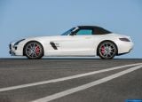 Ð¤Ð¾Ñ‚Ð¾Ð³Ñ€Ð°Ñ„Ð¸Ñ Ð°Ð²Ñ‚Ð¾Ð¼Ð¾Ð±Ð¸Ð»Ñ 2013 Mercedes-Benz SLS AMG GT Roadster â„–074 Ð“Ð°Ð»ÐµÑ€ÐµÑ Ñ„Ð¾Ñ‚Ð¾Ð³Ñ€Ð°Ñ„Ð¸Ð¹ и обоев рабочего Ñтола Ñ Ð¸Ð·Ð¾Ð±Ñ€Ð°Ð¶ÐµÐ½Ð¸ÐµÐ¼ ÑкÑтерьера, интерьера, конÑтрукции и дизайнерÑких риÑунков Ð°Ð²Ñ‚Ð¾Ð¼Ð¾Ð±Ð¸Ð»Ñ 2013 Mercedes-Benz SLS AMG GT Roadster.