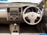 Ð¤Ð¾Ñ‚Ð¾Ð³Ñ€Ð°Ñ„Ð¸Ñ Ð°Ð²Ñ‚Ð¾Ð¼Ð¾Ð±Ð¸Ð»Ñ 2004 Nissan Tiida â„–006 Ð“Ð°Ð»ÐµÑ€ÐµÑ Ñ„Ð¾Ñ‚Ð¾Ð³Ñ€Ð°Ñ„Ð¸Ð¹ и обоев рабочего Ñтола Ñ Ð¸Ð·Ð¾Ð±Ñ€Ð°Ð¶ÐµÐ½Ð¸ÐµÐ¼ ÑкÑтерьера, интерьера, конÑтрукции и дизайнерÑких риÑунков Ð°Ð²Ñ‚Ð¾Ð¼Ð¾Ð±Ð¸Ð»Ñ 2004 Nissan Tiida.