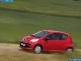 Ð¤Ð¾Ñ‚Ð¾Ð³Ñ€Ð°Ñ„Ð¸Ñ Ð°Ð²Ñ‚Ð¾Ð¼Ð¾Ð±Ð¸Ð»Ñ 2005 Peugeot 107 â„–029 Ð“Ð°Ð»ÐµÑ€ÐµÑ Ñ„Ð¾Ñ‚Ð¾Ð³Ñ€Ð°Ñ„Ð¸Ð¹ и обоев рабочего Ñтола Ñ Ð¸Ð·Ð¾Ð±Ñ€Ð°Ð¶ÐµÐ½Ð¸ÐµÐ¼ ÑкÑтерьера, интерьера, конÑтрукции и дизайнерÑких риÑунков Ð°Ð²Ñ‚Ð¾Ð¼Ð¾Ð±Ð¸Ð»Ñ 2005 Peugeot 107.