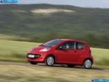 Ð¤Ð¾Ñ‚Ð¾Ð³Ñ€Ð°Ñ„Ð¸Ñ Ð°Ð²Ñ‚Ð¾Ð¼Ð¾Ð±Ð¸Ð»Ñ 2005 Peugeot 107 â„–030 Ð“Ð°Ð»ÐµÑ€ÐµÑ Ñ„Ð¾Ñ‚Ð¾Ð³Ñ€Ð°Ñ„Ð¸Ð¹ и обоев рабочего Ñтола Ñ Ð¸Ð·Ð¾Ð±Ñ€Ð°Ð¶ÐµÐ½Ð¸ÐµÐ¼ ÑкÑтерьера, интерьера, конÑтрукции и дизайнерÑких риÑунков Ð°Ð²Ñ‚Ð¾Ð¼Ð¾Ð±Ð¸Ð»Ñ 2005 Peugeot 107.