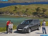 Ð¤Ð¾Ñ‚Ð¾Ð³Ñ€Ð°Ñ„Ð¸Ñ Ð°Ð²Ñ‚Ð¾Ð¼Ð¾Ð±Ð¸Ð»Ñ 2010 Peugeot 5008 â„–015 Ð“Ð°Ð»ÐµÑ€ÐµÑ Ñ„Ð¾Ñ‚Ð¾Ð³Ñ€Ð°Ñ„Ð¸Ð¹ и обоев рабочего Ñтола Ñ Ð¸Ð·Ð¾Ð±Ñ€Ð°Ð¶ÐµÐ½Ð¸ÐµÐ¼ ÑкÑтерьера, интерьера, конÑтрукции и дизайнерÑких риÑунков Ð°Ð²Ñ‚Ð¾Ð¼Ð¾Ð±Ð¸Ð»Ñ 2010 Peugeot 5008.