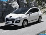 Ð¤Ð¾Ñ‚Ð¾Ð³Ñ€Ð°Ñ„Ð¸Ñ Ð°Ð²Ñ‚Ð¾Ð¼Ð¾Ð±Ð¸Ð»Ñ 2012 Peugeot 3008 Hybrid4 â„–002 Ð“Ð°Ð»ÐµÑ€ÐµÑ Ñ„Ð¾Ñ‚Ð¾Ð³Ñ€Ð°Ñ„Ð¸Ð¹ и обоев рабочего Ñтола Ñ Ð¸Ð·Ð¾Ð±Ñ€Ð°Ð¶ÐµÐ½Ð¸ÐµÐ¼ ÑкÑтерьера, интерьера, конÑтрукции и дизайнерÑких риÑунков Ð°Ð²Ñ‚Ð¾Ð¼Ð¾Ð±Ð¸Ð»Ñ 2012 Peugeot 3008 Hybrid4.