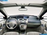 Ð¤Ð¾Ñ‚Ð¾Ð³Ñ€Ð°Ñ„Ð¸Ñ Ð°Ð²Ñ‚Ð¾Ð¼Ð¾Ð±Ð¸Ð»Ñ 2003 Renault Scenic Ii â„–021 Ð“Ð°Ð»ÐµÑ€ÐµÑ Ñ„Ð¾Ñ‚Ð¾Ð³Ñ€Ð°Ñ„Ð¸Ð¹ и обоев рабочего Ñтола Ñ Ð¸Ð·Ð¾Ð±Ñ€Ð°Ð¶ÐµÐ½Ð¸ÐµÐ¼ ÑкÑтерьера, интерьера, конÑтрукции и дизайнерÑких риÑунков Ð°Ð²Ñ‚Ð¾Ð¼Ð¾Ð±Ð¸Ð»Ñ 2003 Renault Scenic Ii.