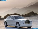 Ð¤Ð¾Ñ‚Ð¾Ð³Ñ€Ð°Ñ„Ð¸Ñ Ð°Ð²Ñ‚Ð¾Ð¼Ð¾Ð±Ð¸Ð»Ñ 2003 Rolls-Royce Phantom â„–005 Ð“Ð°Ð»ÐµÑ€ÐµÑ Ñ„Ð¾Ñ‚Ð¾Ð³Ñ€Ð°Ñ„Ð¸Ð¹ и обоев рабочего Ñтола Ñ Ð¸Ð·Ð¾Ð±Ñ€Ð°Ð¶ÐµÐ½Ð¸ÐµÐ¼ ÑкÑтерьера, интерьера, конÑтрукции и дизайнерÑких риÑунков Ð°Ð²Ñ‚Ð¾Ð¼Ð¾Ð±Ð¸Ð»Ñ 2003 Rolls-Royce Phantom.