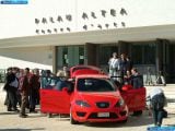 Ð“Ð°Ð»ÐµÑ€ÐµÑ Ñ„Ð¾Ñ‚Ð¾Ð³Ñ€Ð°Ñ„Ð¸Ð¹ Ð¸ Ð¾Ð±Ð¾ÐµÐ² Ñ€Ð°Ð±Ð¾Ñ‡ÐµÐ³Ð¾ ÑÑ‚Ð¾Ð»Ð° Ñ Ð¸Ð·Ð¾Ð±Ñ€Ð°Ð¶ÐµÐ½Ð¸ÐµÐ¼ ÑÐºÑÑ‚ÐµÑ€ÑŒÐµÑ€Ð°, Ð¸Ð½Ñ‚ÐµÑ€ÑŒÐµÑ€Ð°, ÐºÐ¾Ð½ÑÑ‚Ñ€ÑƒÐºÑ†Ð¸Ð¸ Ð¸ Ð´Ð¸Ð·Ð°Ð¹Ð½ÐµÑ€ÑÐºÐ¸Ñ… Ñ€Ð¸ÑÑƒÐ½ÐºÐ¾Ð² Ð°Ð²Ñ‚Ð¾Ð¼Ð¾Ð±Ð¸Ð»Ñ 2003 Seat Altea Concept.