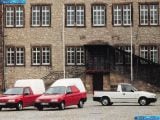Ð“Ð°Ð»ÐµÑ€ÐµÑ Ñ„Ð¾Ñ‚Ð¾Ð³Ñ€Ð°Ñ„Ð¸Ð¹ Ð¸ Ð¾Ð±Ð¾ÐµÐ² Ñ€Ð°Ð±Ð¾Ñ‡ÐµÐ³Ð¾ ÑÑ‚Ð¾Ð»Ð° Ñ Ð¸Ð·Ð¾Ð±Ñ€Ð°Ð¶ÐµÐ½Ð¸ÐµÐ¼ ÑÐºÑÑ‚ÐµÑ€ÑŒÐµÑ€Ð°, Ð¸Ð½Ñ‚ÐµÑ€ÑŒÐµÑ€Ð°, ÐºÐ¾Ð½ÑÑ‚Ñ€ÑƒÐºÑ†Ð¸Ð¸ Ð¸ Ð´Ð¸Ð·Ð°Ð¹Ð½ÐµÑ€ÑÐºÐ¸Ñ… Ñ€Ð¸ÑÑƒÐ½ÐºÐ¾Ð² Ð°Ð²Ñ‚Ð¾Ð¼Ð¾Ð±Ð¸Ð»Ñ 1999 Skoda Felicia Pickup.