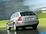 Ð¤Ð¾Ñ‚Ð¾Ð³Ñ€Ð°Ñ„Ð¸Ñ Ð°Ð²Ñ‚Ð¾Ð¼Ð¾Ð±Ð¸Ð»Ñ 2004 Skoda Octavia Combi â„–031 Ð“Ð°Ð»ÐµÑ€ÐµÑ Ñ„Ð¾Ñ‚Ð¾Ð³Ñ€Ð°Ñ„Ð¸Ð¹ и обоев рабочего Ñтола Ñ Ð¸Ð·Ð¾Ð±Ñ€Ð°Ð¶ÐµÐ½Ð¸ÐµÐ¼ ÑкÑтерьера, интерьера, конÑтрукции и дизайнерÑких риÑунков Ð°Ð²Ñ‚Ð¾Ð¼Ð¾Ð±Ð¸Ð»Ñ 2004 Skoda Octavia Combi.