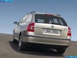 Ð¤Ð¾Ñ‚Ð¾Ð³Ñ€Ð°Ñ„Ð¸Ñ Ð°Ð²Ñ‚Ð¾Ð¼Ð¾Ð±Ð¸Ð»Ñ 2004 Skoda Octavia Combi â„–036 Ð“Ð°Ð»ÐµÑ€ÐµÑ Ñ„Ð¾Ñ‚Ð¾Ð³Ñ€Ð°Ñ„Ð¸Ð¹ и обоев рабочего Ñтола Ñ Ð¸Ð·Ð¾Ð±Ñ€Ð°Ð¶ÐµÐ½Ð¸ÐµÐ¼ ÑкÑтерьера, интерьера, конÑтрукции и дизайнерÑких риÑунков Ð°Ð²Ñ‚Ð¾Ð¼Ð¾Ð±Ð¸Ð»Ñ 2004 Skoda Octavia Combi.