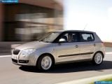Ð¤Ð¾Ñ‚Ð¾Ð³Ñ€Ð°Ñ„Ð¸Ñ Ð°Ð²Ñ‚Ð¾Ð¼Ð¾Ð±Ð¸Ð»Ñ 2007 Skoda Fabia â„–005 Ð“Ð°Ð»ÐµÑ€ÐµÑ Ñ„Ð¾Ñ‚Ð¾Ð³Ñ€Ð°Ñ„Ð¸Ð¹ и обоев рабочего Ñтола Ñ Ð¸Ð·Ð¾Ð±Ñ€Ð°Ð¶ÐµÐ½Ð¸ÐµÐ¼ ÑкÑтерьера, интерьера, конÑтрукции и дизайнерÑких риÑунков Ð°Ð²Ñ‚Ð¾Ð¼Ð¾Ð±Ð¸Ð»Ñ 2007 Skoda Fabia.