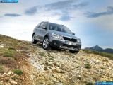 Ð“Ð°Ð»ÐµÑ€ÐµÑ Ñ„Ð¾Ñ‚Ð¾Ð³Ñ€Ð°Ñ„Ð¸Ð¹ Ð¸ Ð¾Ð±Ð¾ÐµÐ² Ñ€Ð°Ð±Ð¾Ñ‡ÐµÐ³Ð¾ ÑÑ‚Ð¾Ð»Ð° Ñ Ð¸Ð·Ð¾Ð±Ñ€Ð°Ð¶ÐµÐ½Ð¸ÐµÐ¼ ÑÐºÑÑ‚ÐµÑ€ÑŒÐµÑ€Ð°, Ð¸Ð½Ñ‚ÐµÑ€ÑŒÐµÑ€Ð°, ÐºÐ¾Ð½ÑÑ‚Ñ€ÑƒÐºÑ†Ð¸Ð¸ Ð¸ Ð´Ð¸Ð·Ð°Ð¹Ð½ÐµÑ€ÑÐºÐ¸Ñ… Ñ€Ð¸ÑÑƒÐ½ÐºÐ¾Ð² Ð°Ð²Ñ‚Ð¾Ð¼Ð¾Ð±Ð¸Ð»Ñ 2010 Skoda Octavia Scout.