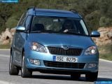 Ð¤Ð¾Ñ‚Ð¾Ð³Ñ€Ð°Ñ„Ð¸Ñ Ð°Ð²Ñ‚Ð¾Ð¼Ð¾Ð±Ð¸Ð»Ñ 2011 Skoda Roomster â„–014 Ð“Ð°Ð»ÐµÑ€ÐµÑ Ñ„Ð¾Ñ‚Ð¾Ð³Ñ€Ð°Ñ„Ð¸Ð¹ и обоев рабочего Ñтола Ñ Ð¸Ð·Ð¾Ð±Ñ€Ð°Ð¶ÐµÐ½Ð¸ÐµÐ¼ ÑкÑтерьера, интерьера, конÑтрукции и дизайнерÑких риÑунков Ð°Ð²Ñ‚Ð¾Ð¼Ð¾Ð±Ð¸Ð»Ñ 2011 Skoda Roomster.