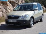 Ð¤Ð¾Ñ‚Ð¾Ð³Ñ€Ð°Ñ„Ð¸Ñ Ð°Ð²Ñ‚Ð¾Ð¼Ð¾Ð±Ð¸Ð»Ñ 2011 Skoda Roomster Scout â„–003 Ð“Ð°Ð»ÐµÑ€ÐµÑ Ñ„Ð¾Ñ‚Ð¾Ð³Ñ€Ð°Ñ„Ð¸Ð¹ и обоев рабочего Ñтола Ñ Ð¸Ð·Ð¾Ð±Ñ€Ð°Ð¶ÐµÐ½Ð¸ÐµÐ¼ ÑкÑтерьера, интерьера, конÑтрукции и дизайнерÑких риÑунков Ð°Ð²Ñ‚Ð¾Ð¼Ð¾Ð±Ð¸Ð»Ñ 2011 Skoda Roomster Scout.