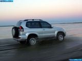 Ð“Ð°Ð»ÐµÑ€ÐµÑ Ñ„Ð¾Ñ‚Ð¾Ð³Ñ€Ð°Ñ„Ð¸Ð¹ Ð¸ Ð¾Ð±Ð¾ÐµÐ² Ñ€Ð°Ð±Ð¾Ñ‡ÐµÐ³Ð¾ ÑÑ‚Ð¾Ð»Ð° Ñ Ð¸Ð·Ð¾Ð±Ñ€Ð°Ð¶ÐµÐ½Ð¸ÐµÐ¼ ÑÐºÑÑ‚ÐµÑ€ÑŒÐµÑ€Ð°, Ð¸Ð½Ñ‚ÐµÑ€ÑŒÐµÑ€Ð°, ÐºÐ¾Ð½ÑÑ‚Ñ€ÑƒÐºÑ†Ð¸Ð¸ Ð¸ Ð´Ð¸Ð·Ð°Ð¹Ð½ÐµÑ€ÑÐºÐ¸Ñ… Ñ€Ð¸ÑÑƒÐ½ÐºÐ¾Ð² Ð°Ð²Ñ‚Ð¾Ð¼Ð¾Ð±Ð¸Ð»Ñ 2003 Toyota Land Cruiser 3d.