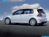 Ð¤Ð¾Ñ‚Ð¾Ð³Ñ€Ð°Ñ„Ð¸Ñ Ð°Ð²Ñ‚Ð¾Ð¼Ð¾Ð±Ð¸Ð»Ñ 2005 Volkswagen Golf R32 â„–007 Ð“Ð°Ð»ÐµÑ€ÐµÑ Ñ„Ð¾Ñ‚Ð¾Ð³Ñ€Ð°Ñ„Ð¸Ð¹ и обоев рабочего Ñтола Ñ Ð¸Ð·Ð¾Ð±Ñ€Ð°Ð¶ÐµÐ½Ð¸ÐµÐ¼ ÑкÑтерьера, интерьера, конÑтрукции и дизайнерÑких риÑунков Ð°Ð²Ñ‚Ð¾Ð¼Ð¾Ð±Ð¸Ð»Ñ 2005 Volkswagen Golf R32.