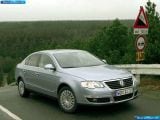 Ð“Ð°Ð»ÐµÑ€ÐµÑ Ñ„Ð¾Ñ‚Ð¾Ð³Ñ€Ð°Ñ„Ð¸Ð¹ Ð¸ Ð¾Ð±Ð¾ÐµÐ² Ñ€Ð°Ð±Ð¾Ñ‡ÐµÐ³Ð¾ ÑÑ‚Ð¾Ð»Ð° Ñ Ð¸Ð·Ð¾Ð±Ñ€Ð°Ð¶ÐµÐ½Ð¸ÐµÐ¼ ÑÐºÑÑ‚ÐµÑ€ÑŒÐµÑ€Ð°, Ð¸Ð½Ñ‚ÐµÑ€ÑŒÐµÑ€Ð°, ÐºÐ¾Ð½ÑÑ‚Ñ€ÑƒÐºÑ†Ð¸Ð¸ Ð¸ Ð´Ð¸Ð·Ð°Ð¹Ð½ÐµÑ€ÑÐºÐ¸Ñ… Ñ€Ð¸ÑÑƒÐ½ÐºÐ¾Ð² Ð°Ð²Ñ‚Ð¾Ð¼Ð¾Ð±Ð¸Ð»Ñ 2006 Volkswagen Passat Tdi.