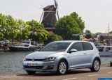 Ð¤Ð¾Ñ‚Ð¾Ð³Ñ€Ð°Ñ„Ð¸Ñ Ð°Ð²Ñ‚Ð¾Ð¼Ð¾Ð±Ð¸Ð»Ñ 2014 Volkswagen Golf TDI bluemotion â„–004 Ð“Ð°Ð»ÐµÑ€ÐµÑ Ñ„Ð¾Ñ‚Ð¾Ð³Ñ€Ð°Ñ„Ð¸Ð¹ и обоев рабочего Ñтола Ñ Ð¸Ð·Ð¾Ð±Ñ€Ð°Ð¶ÐµÐ½Ð¸ÐµÐ¼ ÑкÑтерьера, интерьера, конÑтрукции и дизайнерÑких риÑунков Ð°Ð²Ñ‚Ð¾Ð¼Ð¾Ð±Ð¸Ð»Ñ 2014 Volkswagen Golf TDI bluemotion.