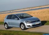 Ð¤Ð¾Ñ‚Ð¾Ð³Ñ€Ð°Ñ„Ð¸Ñ Ð°Ð²Ñ‚Ð¾Ð¼Ð¾Ð±Ð¸Ð»Ñ 2014 Volkswagen Golf TDI bluemotion â„–007 Ð“Ð°Ð»ÐµÑ€ÐµÑ Ñ„Ð¾Ñ‚Ð¾Ð³Ñ€Ð°Ñ„Ð¸Ð¹ и обоев рабочего Ñтола Ñ Ð¸Ð·Ð¾Ð±Ñ€Ð°Ð¶ÐµÐ½Ð¸ÐµÐ¼ ÑкÑтерьера, интерьера, конÑтрукции и дизайнерÑких риÑунков Ð°Ð²Ñ‚Ð¾Ð¼Ð¾Ð±Ð¸Ð»Ñ 2014 Volkswagen Golf TDI bluemotion.