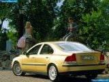 Ð“Ð°Ð»ÐµÑ€ÐµÑ Ñ„Ð¾Ñ‚Ð¾Ð³Ñ€Ð°Ñ„Ð¸Ð¹ Ð¸ Ð¾Ð±Ð¾ÐµÐ² Ñ€Ð°Ð±Ð¾Ñ‡ÐµÐ³Ð¾ ÑÑ‚Ð¾Ð»Ð° Ñ Ð¸Ð·Ð¾Ð±Ñ€Ð°Ð¶ÐµÐ½Ð¸ÐµÐ¼ ÑÐºÑÑ‚ÐµÑ€ÑŒÐµÑ€Ð°, Ð¸Ð½Ñ‚ÐµÑ€ÑŒÐµÑ€Ð°, ÐºÐ¾Ð½ÑÑ‚Ñ€ÑƒÐºÑ†Ð¸Ð¸ Ð¸ Ð´Ð¸Ð·Ð°Ð¹Ð½ÐµÑ€ÑÐºÐ¸Ñ… Ñ€Ð¸ÑÑƒÐ½ÐºÐ¾Ð² Ð°Ð²Ñ‚Ð¾Ð¼Ð¾Ð±Ð¸Ð»Ñ 2000 Volvo S60.