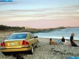 Ð“Ð°Ð»ÐµÑ€ÐµÑ Ñ„Ð¾Ñ‚Ð¾Ð³Ñ€Ð°Ñ„Ð¸Ð¹ Ð¸ Ð¾Ð±Ð¾ÐµÐ² Ñ€Ð°Ð±Ð¾Ñ‡ÐµÐ³Ð¾ ÑÑ‚Ð¾Ð»Ð° Ñ Ð¸Ð·Ð¾Ð±Ñ€Ð°Ð¶ÐµÐ½Ð¸ÐµÐ¼ ÑÐºÑÑ‚ÐµÑ€ÑŒÐµÑ€Ð°, Ð¸Ð½Ñ‚ÐµÑ€ÑŒÐµÑ€Ð°, ÐºÐ¾Ð½ÑÑ‚Ñ€ÑƒÐºÑ†Ð¸Ð¸ Ð¸ Ð´Ð¸Ð·Ð°Ð¹Ð½ÐµÑ€ÑÐºÐ¸Ñ… Ñ€Ð¸ÑÑƒÐ½ÐºÐ¾Ð² Ð°Ð²Ñ‚Ð¾Ð¼Ð¾Ð±Ð¸Ð»Ñ 2000 Volvo S60.