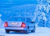 Ð“Ð°Ð»ÐµÑ€ÐµÑ Ñ„Ð¾Ñ‚Ð¾Ð³Ñ€Ð°Ñ„Ð¸Ð¹ Ð¸ Ð¾Ð±Ð¾ÐµÐ² Ñ€Ð°Ð±Ð¾Ñ‡ÐµÐ³Ð¾ ÑÑ‚Ð¾Ð»Ð° Ñ Ð¸Ð·Ð¾Ð±Ñ€Ð°Ð¶ÐµÐ½Ð¸ÐµÐ¼ ÑÐºÑÑ‚ÐµÑ€ÑŒÐµÑ€Ð°, Ð¸Ð½Ñ‚ÐµÑ€ÑŒÐµÑ€Ð°, ÐºÐ¾Ð½ÑÑ‚Ñ€ÑƒÐºÑ†Ð¸Ð¸ Ð¸ Ð´Ð¸Ð·Ð°Ð¹Ð½ÐµÑ€ÑÐºÐ¸Ñ… Ñ€Ð¸ÑÑƒÐ½ÐºÐ¾Ð² Ð°Ð²Ñ‚Ð¾Ð¼Ð¾Ð±Ð¸Ð»Ñ 2001 Volvo S80.